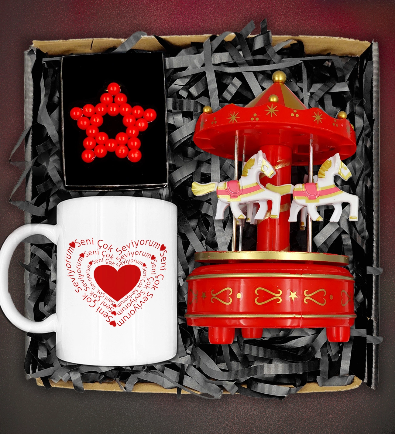 Sevdiklerinize Özel Tasarımlı Kupa&Hareketli Atlı Karınca& İnci Anahtarlık Hediye Seti