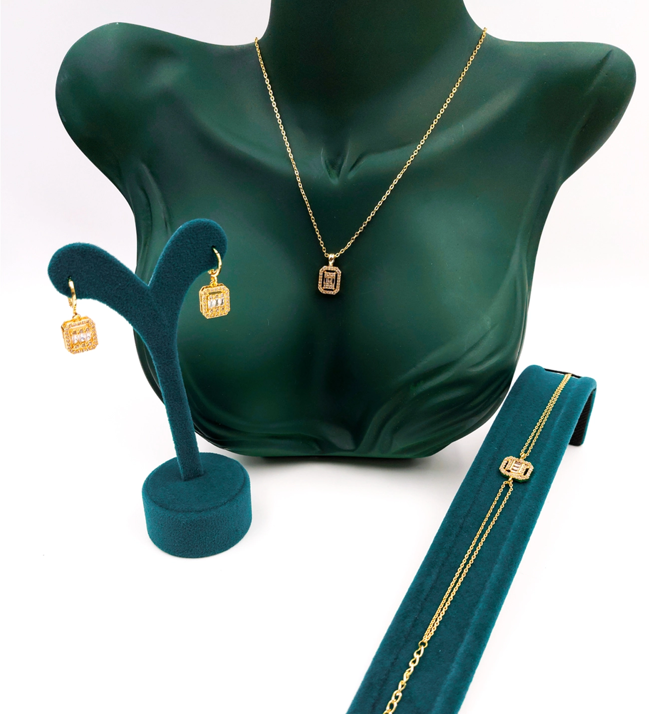 Kadife Özel Kutusunda Gold Renk Baget Seti