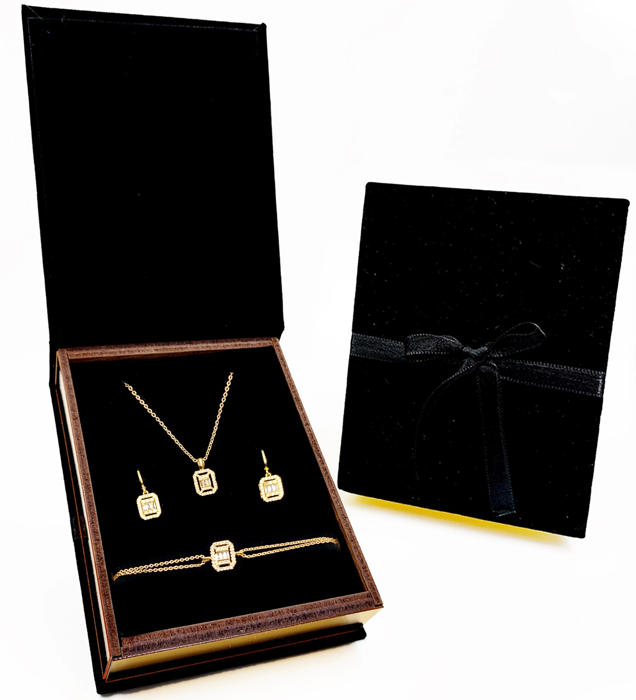 Kadife Özel Kutusunda Gold Renk Baget Seti