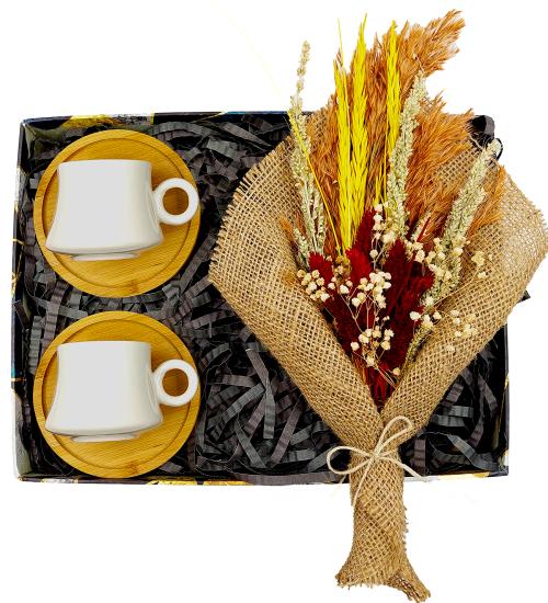 İkili Bambu Altlıklı Beyaz Kahve Fincanı & Göz Alıcı Çiçek Buketi Hediye Seti