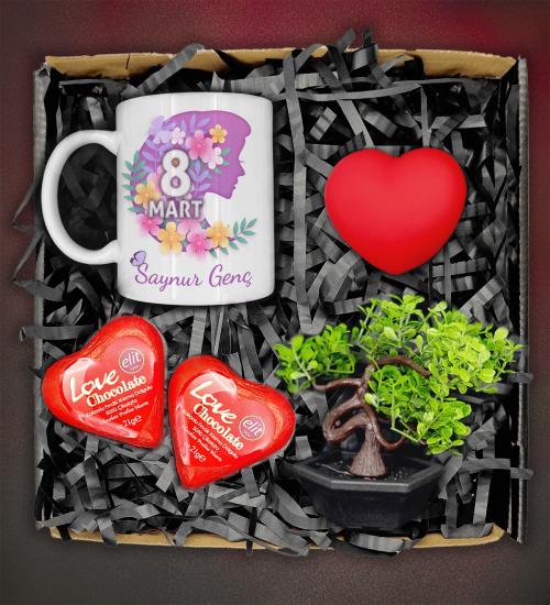 8 Mart Dünya Kadınlar Günü Kişiye Özel Tasarım Kupa&İkili Kalp Çikolata&Bonsai Ağaç&Led Kalp Hediye Seti